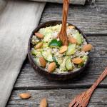 Insalata di quinoa con zucchine e mandorle