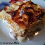 lasagna con salsiccia e funghi champignon