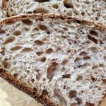 pane con miscela di grani teneri, abbondanza e vivenza