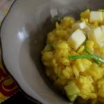 risotto giallo con brie e zucchine
