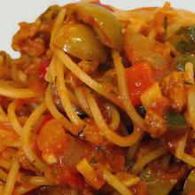 Spaghetti veloci in salsa cruda