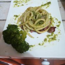 Bucatini con salsiccia e broccoli