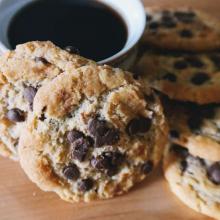 Cookies, biscotti con gocce di cioccolato