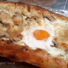 Georgian cheese bread – shotis puri