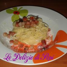 Pasta con speck e gorgonzola