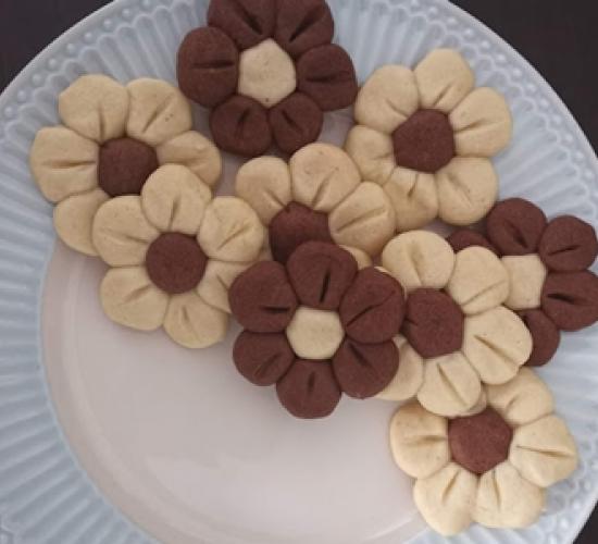 Biscotti al fiore di thun