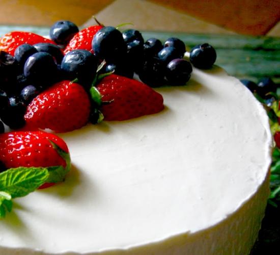 Cheese cake  senza glutine allo yogurt e frutti di bosco 