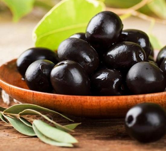 Conserva di olive nere alla monacale