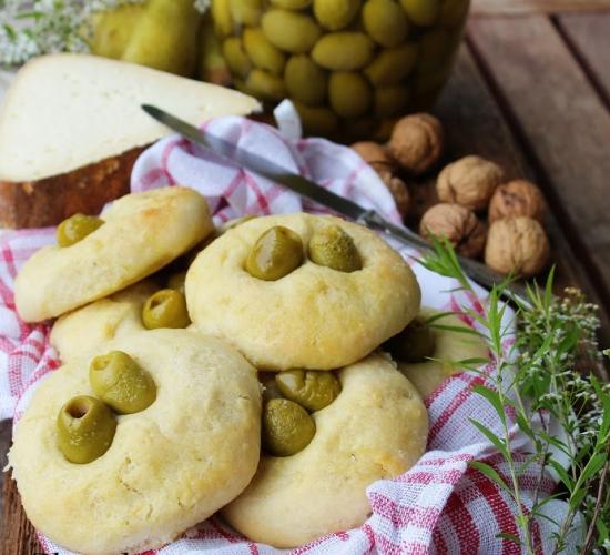 Focaccine di patata con le olive