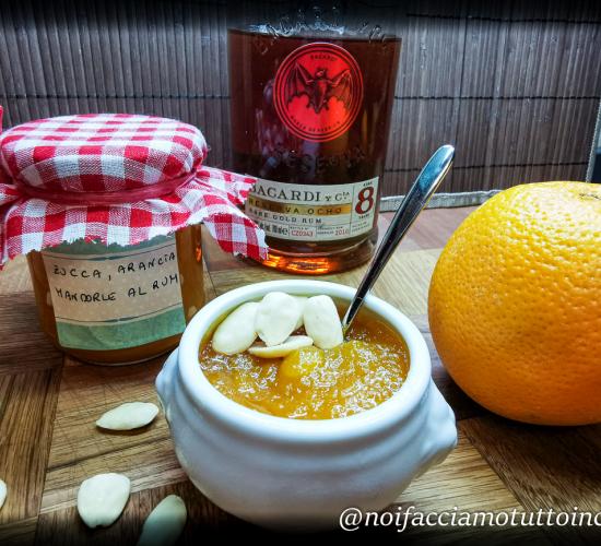 Marmellata di zucca, arance e mandorle aromatizzata al rum