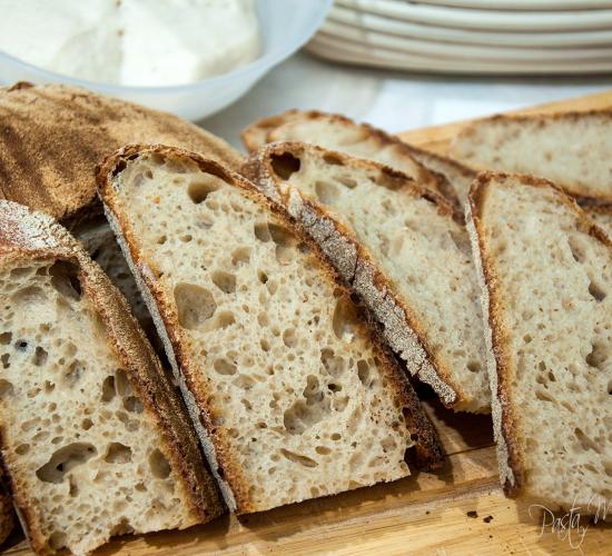 Pane con farina di farro bianco (Triticum spelta)
