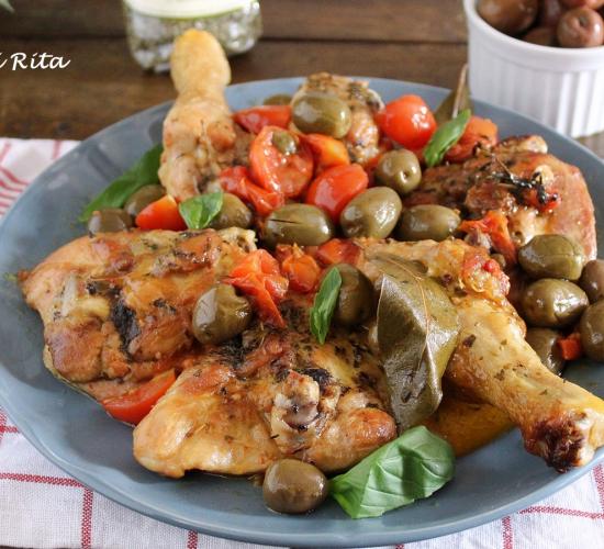 Pollo alle olive, croccante e saporito