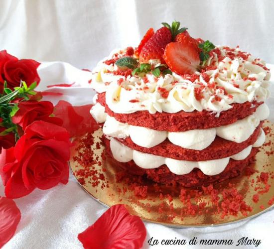 Red velvet cake con ganache al cioccolato bianco