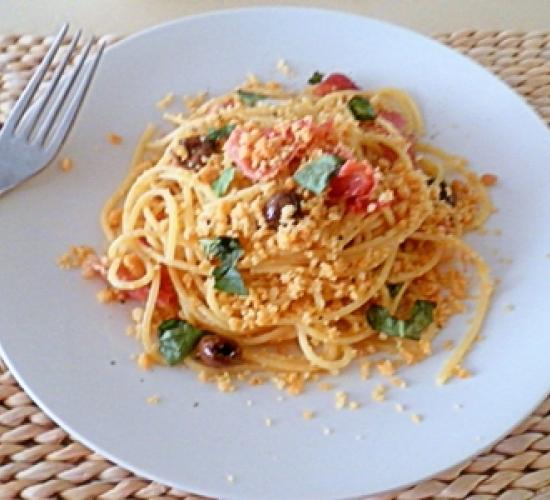 Spaghetti con briciole