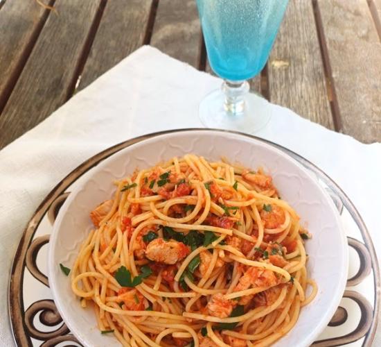 Spaghetti con sugo di cernia