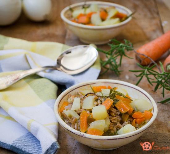 zuppa di farro carote e patate