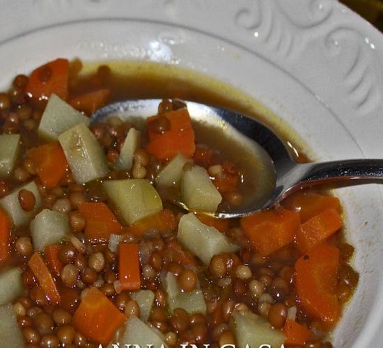 zuppa di lenticchie carote e patate